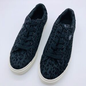 LONDON UNDERGROUND WOMENS BLACK SNEAKERS SIZE 9.5M